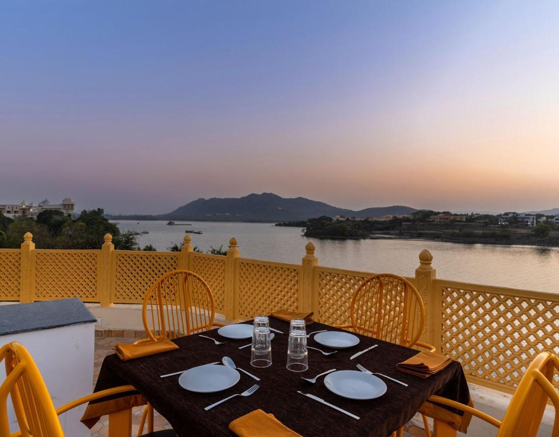 Haveli Jai Durga At Pichola Lake Hotel Udaipur Exterior photo