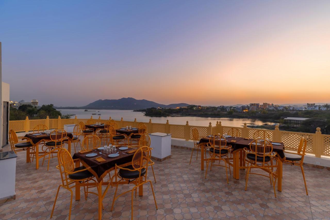 Haveli Jai Durga At Pichola Lake Hotel Udaipur Exterior photo